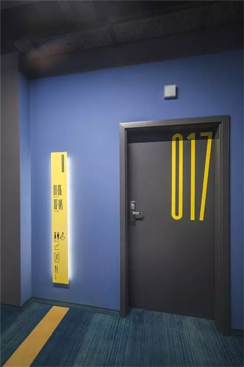 這樣的酒店門牌好設計，你會一眼就記住嗎？